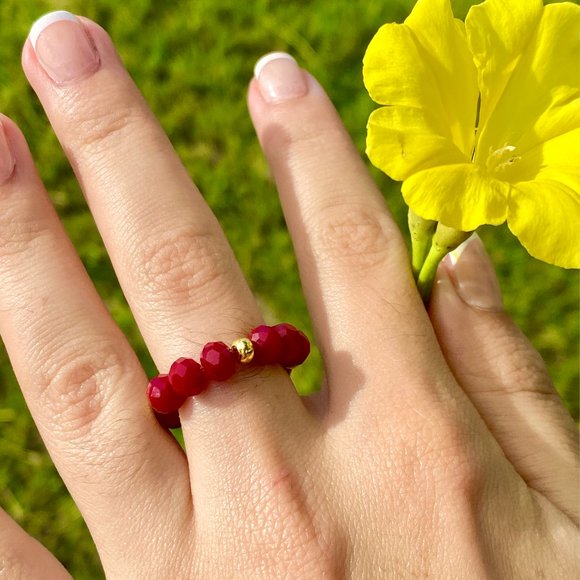 Red and gold ring - Picture 1 of 3